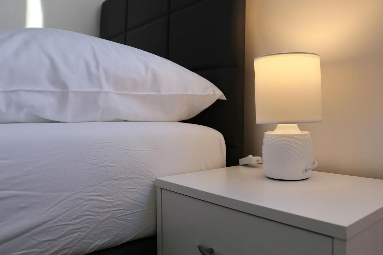 Apartments Lisac Вир Екстер'єр фото