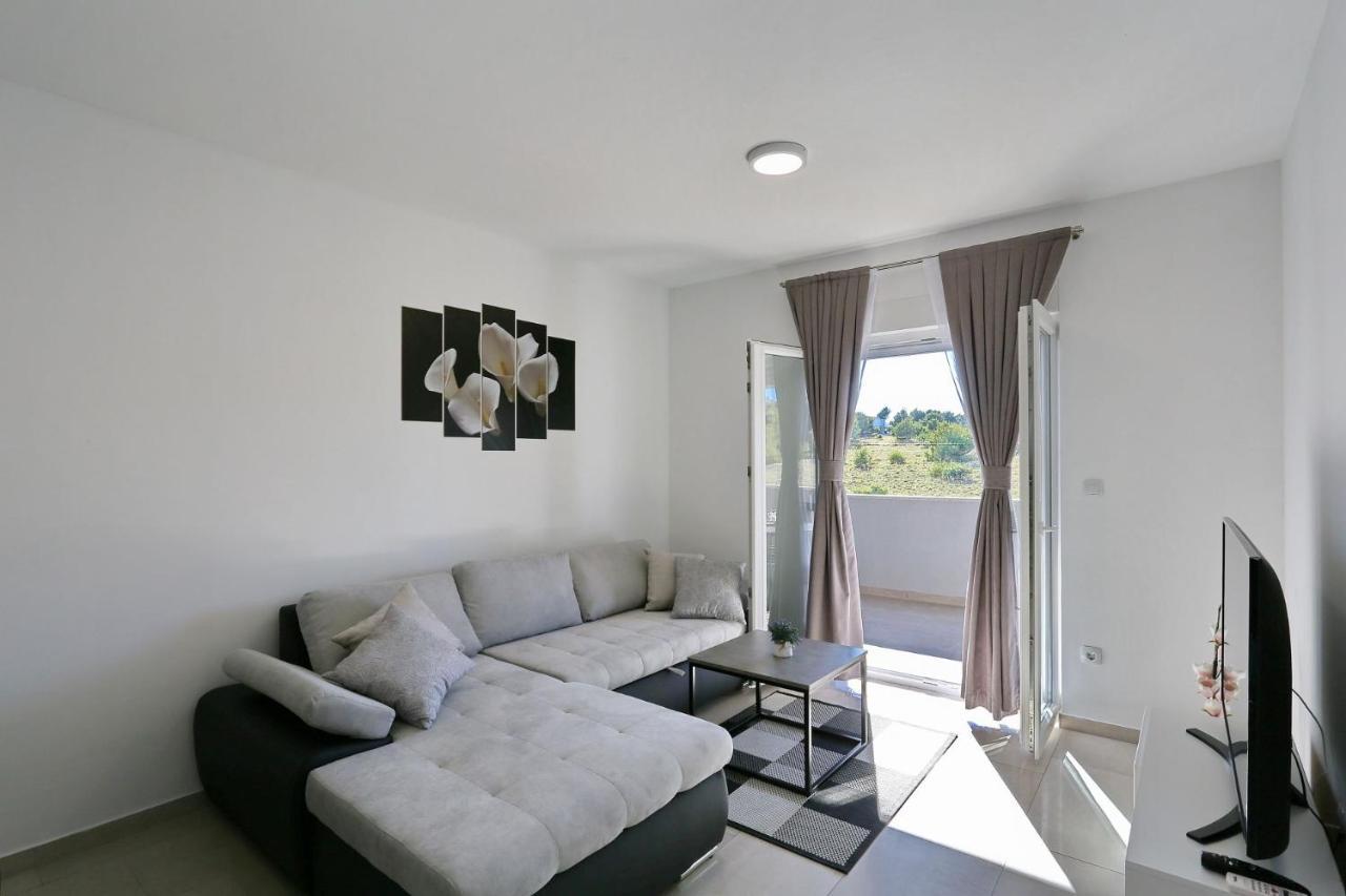 Apartments Lisac Вир Екстер'єр фото