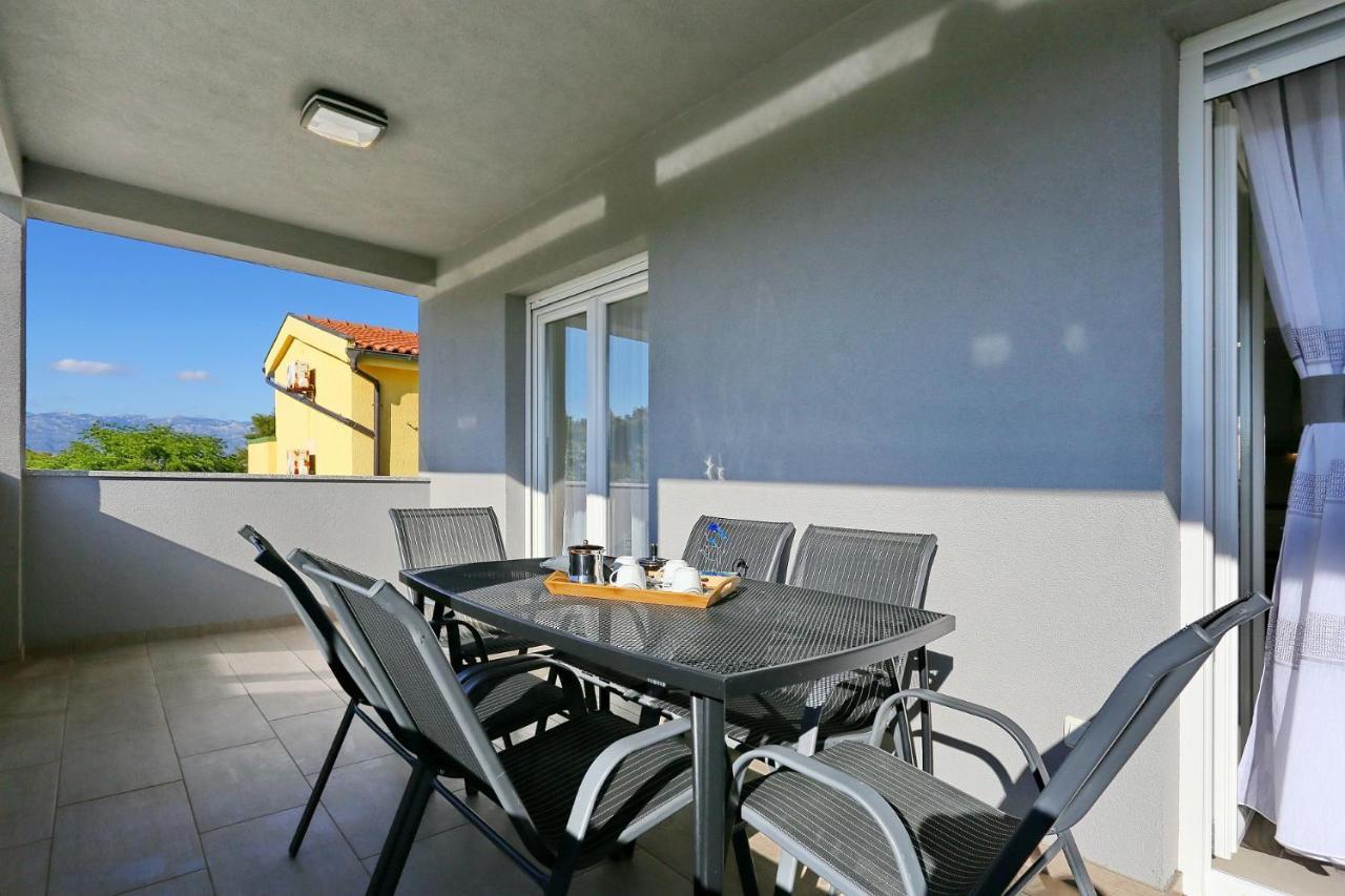 Apartments Lisac Вир Екстер'єр фото