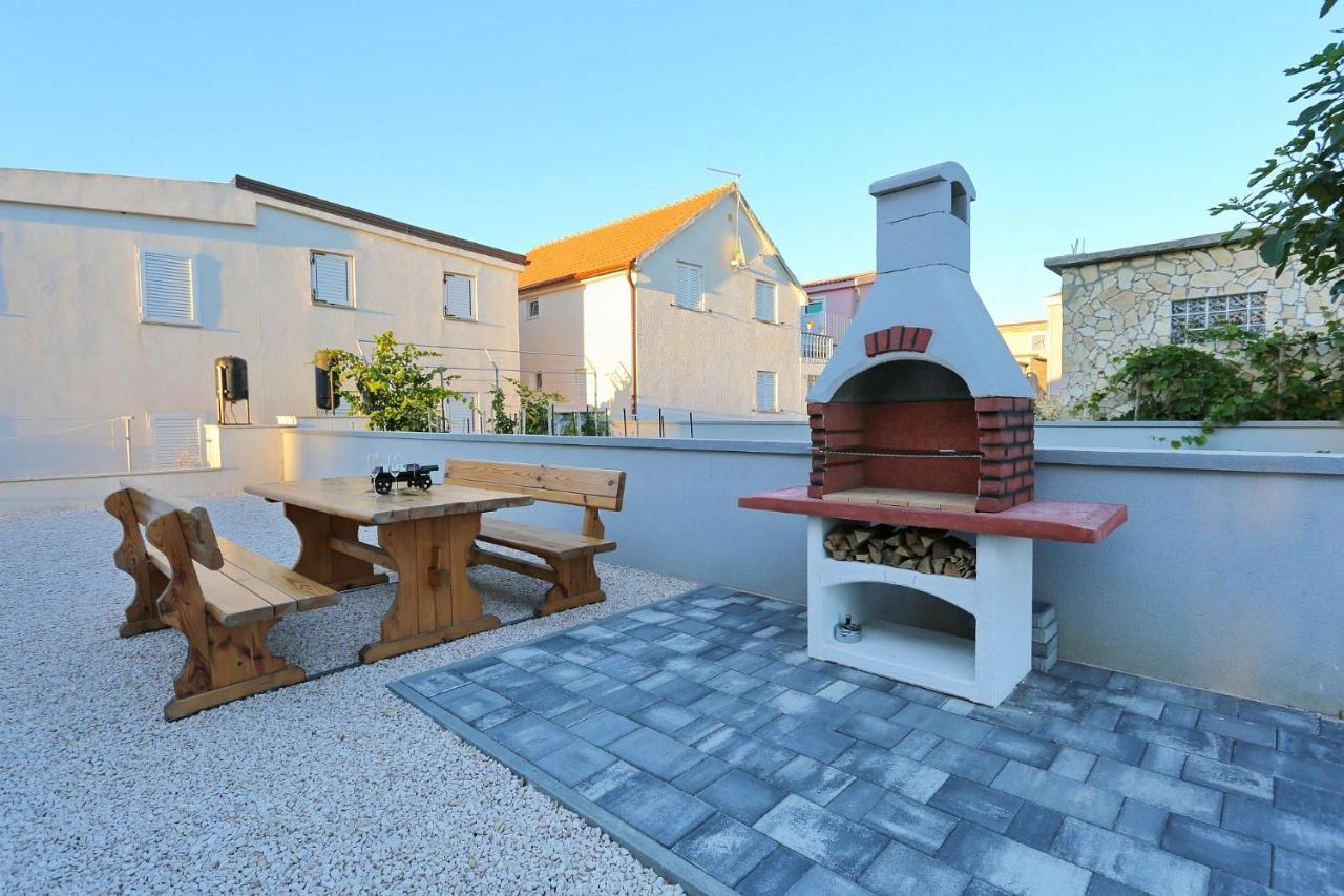 Apartments Lisac Вир Екстер'єр фото