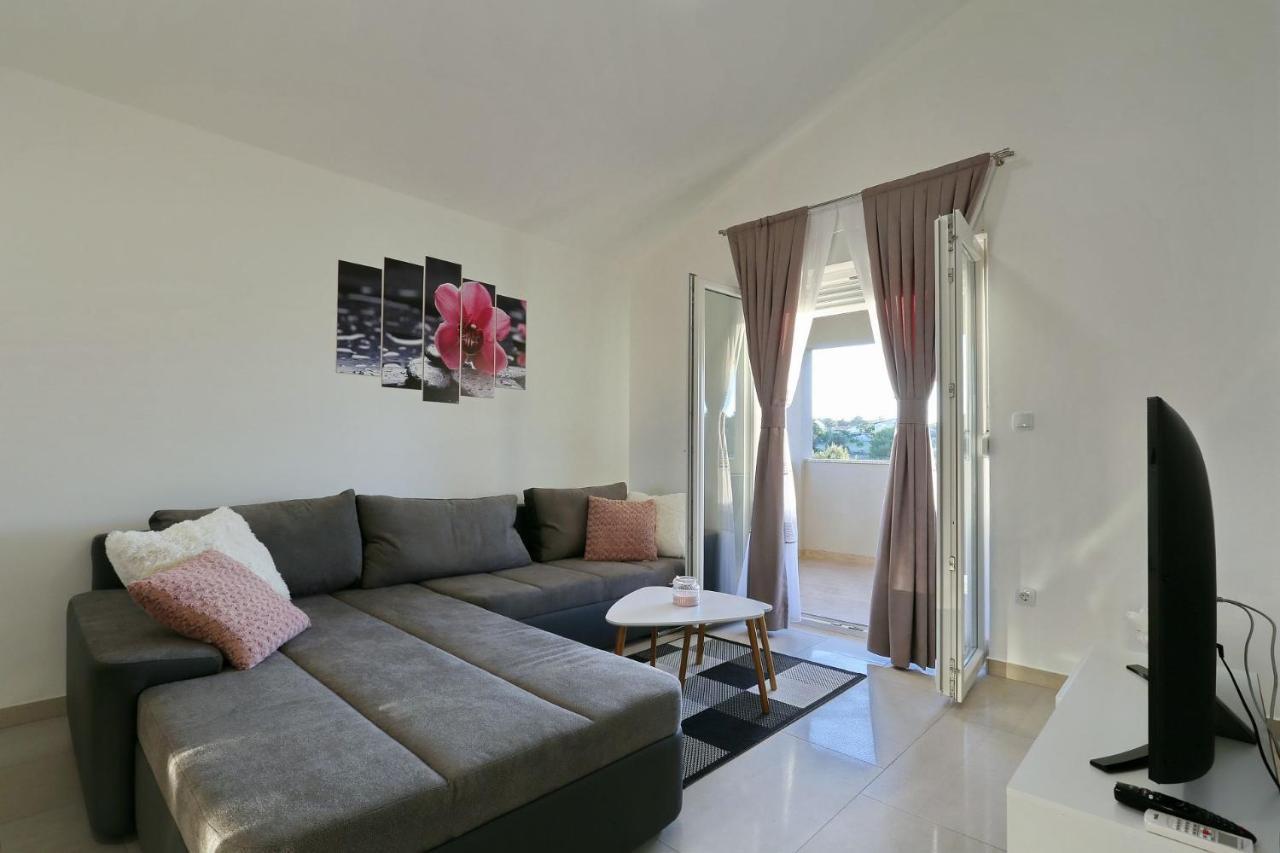 Apartments Lisac Вир Екстер'єр фото