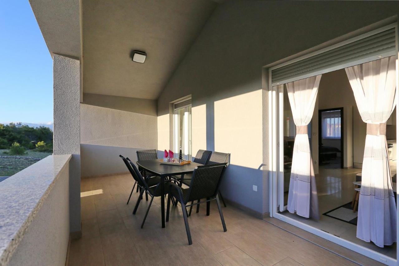 Apartments Lisac Вир Екстер'єр фото