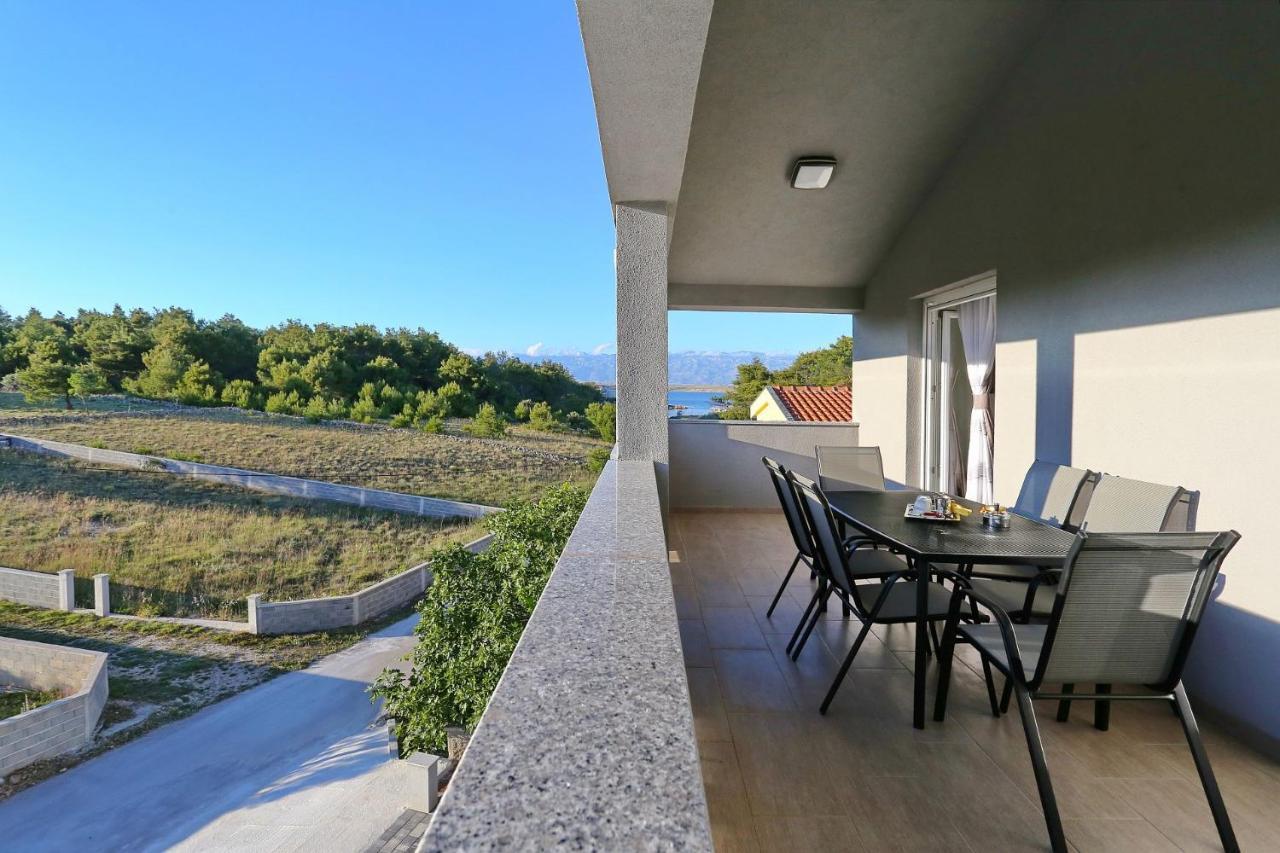 Apartments Lisac Вир Екстер'єр фото