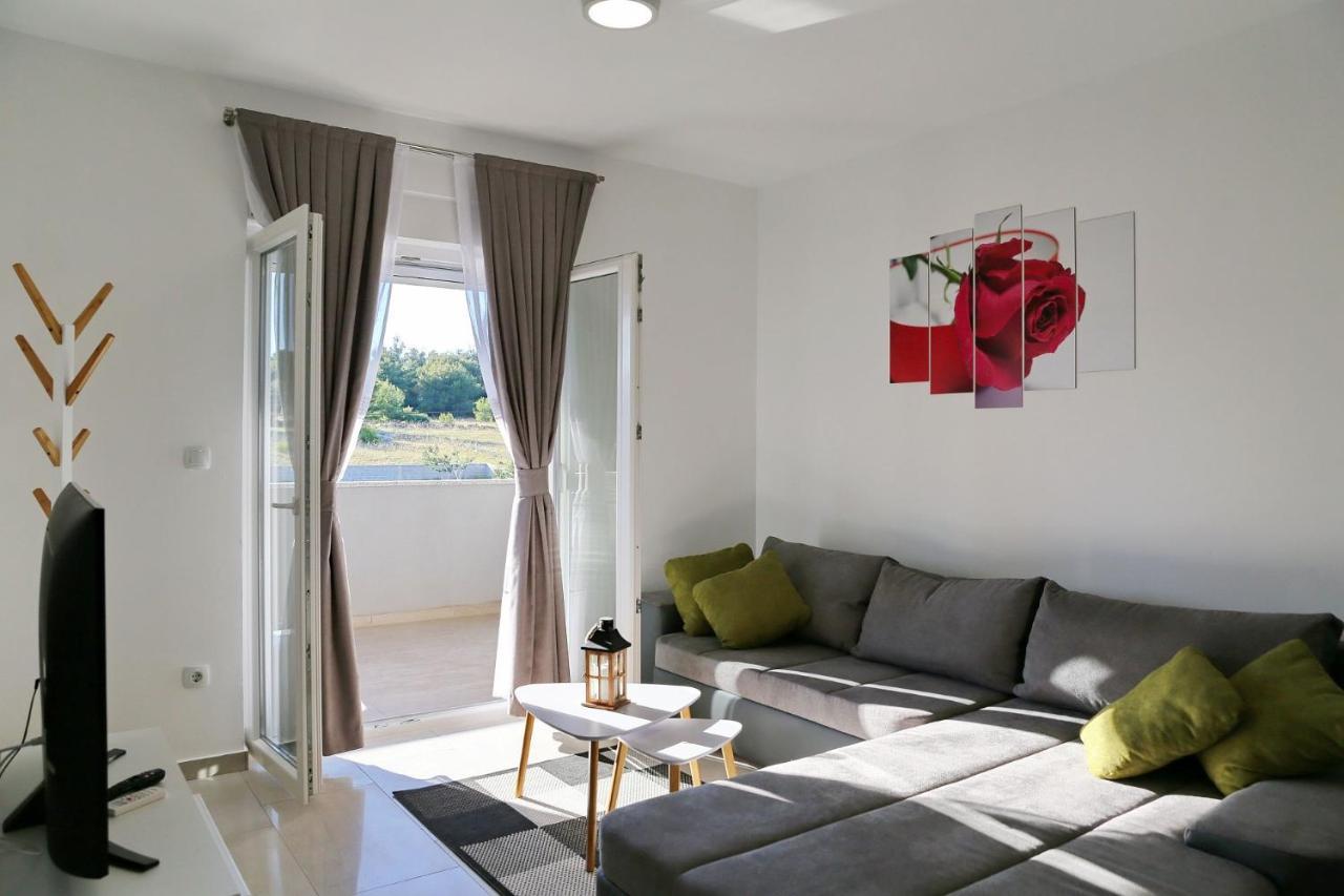 Apartments Lisac Вир Екстер'єр фото