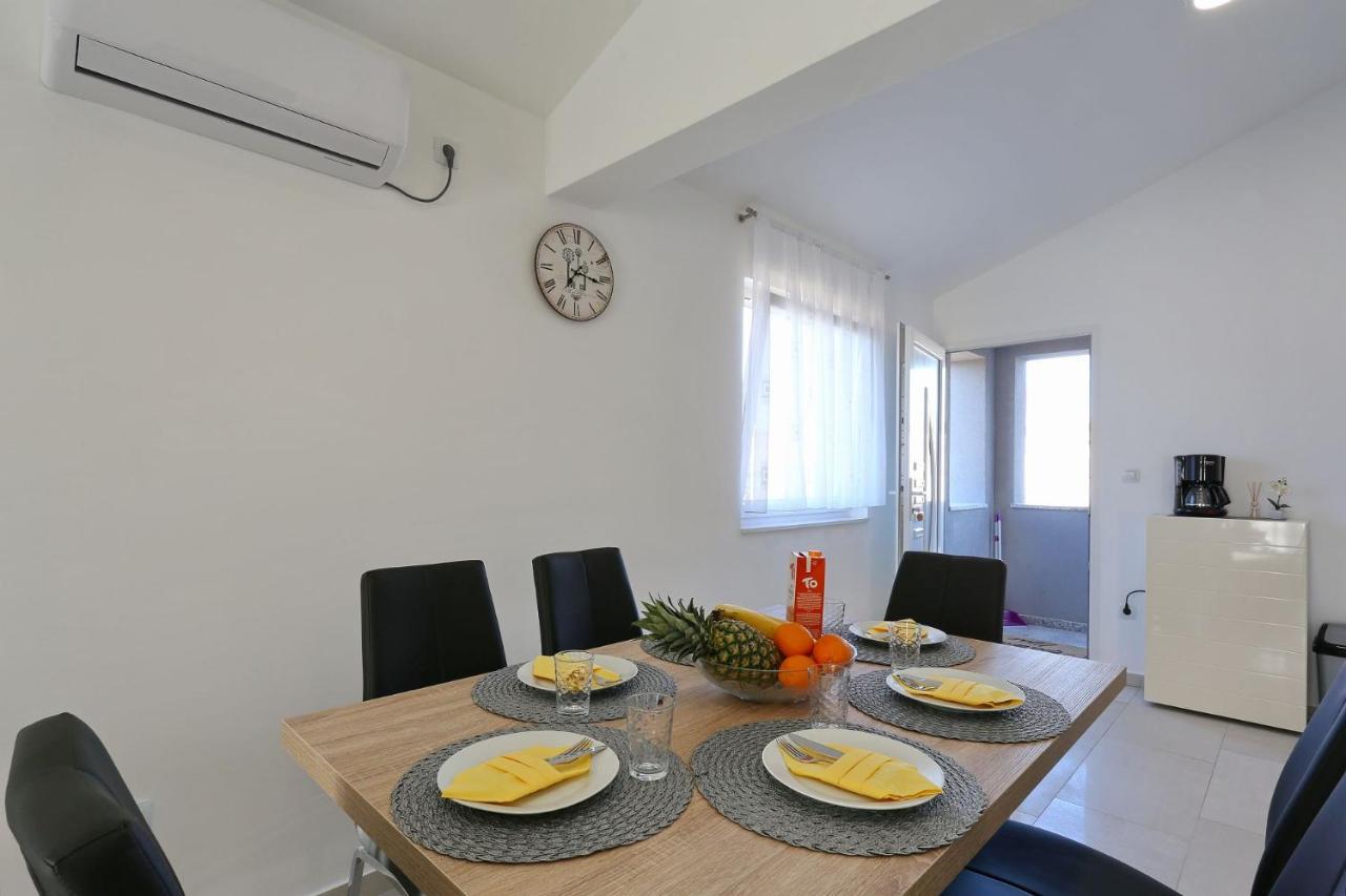 Apartments Lisac Вир Екстер'єр фото